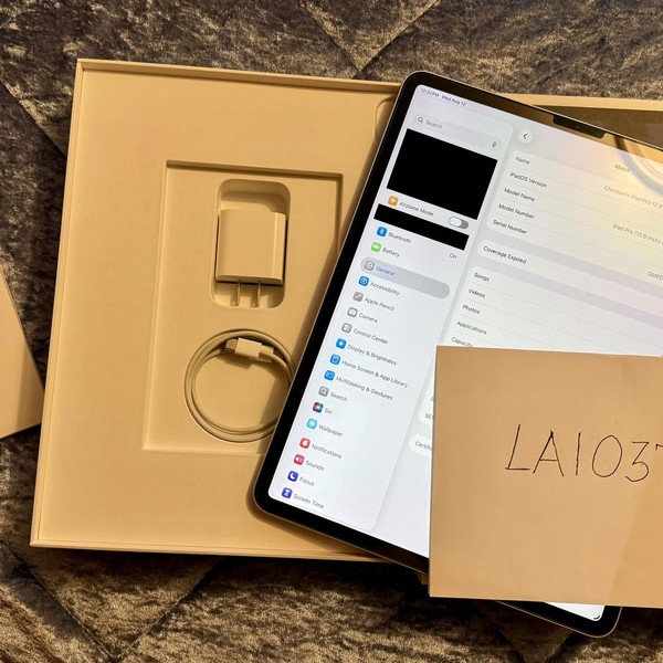 Apple iPad Pro 12.9 inch 4th Gen 2020 - Wi-Fi, 256 GB, Silver, A2229
