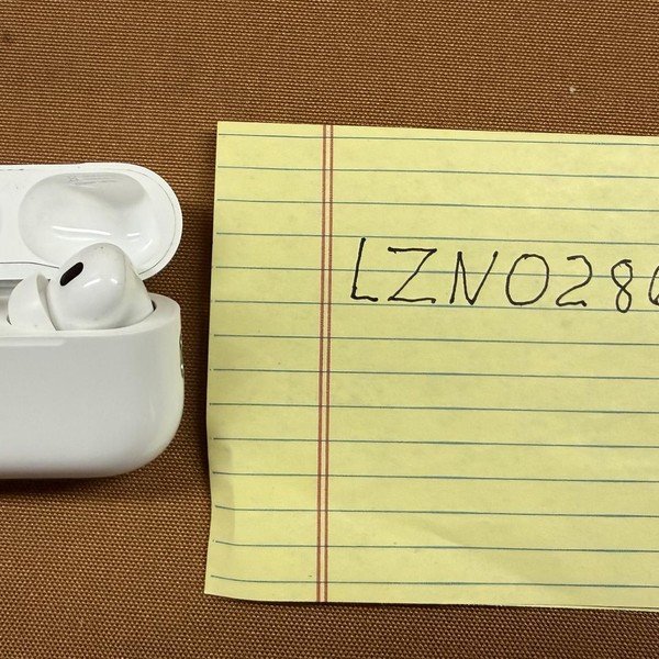 Apple AirPods Pro 2 - Lightning