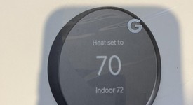 Good
													Nest Thermostat 4th Gen - Charcoal, photo 3 of 6