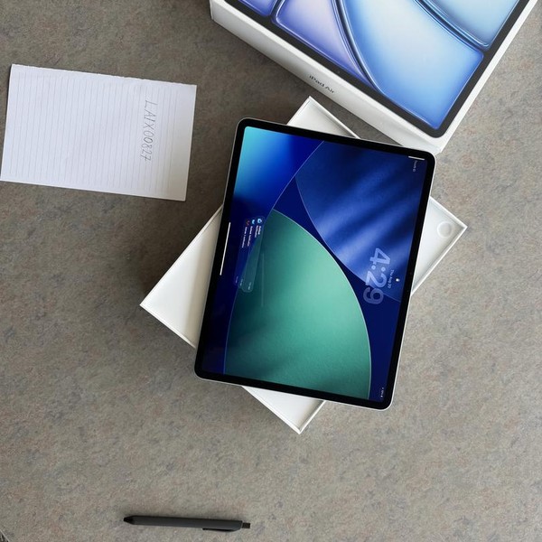 Apple iPad Air 13 inch (M4) 2026 - Wi-Fi, 256 GB, Blue, A3461