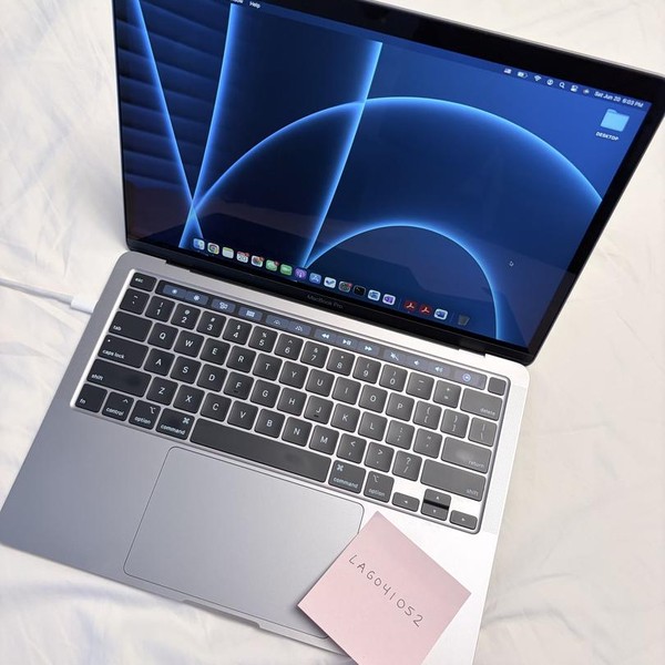 MacBook Pro 2020 - 13 inch - 256 GB, Gray, 8 GB, Intel Core i5