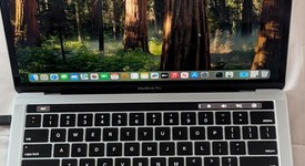 Good
													MacBook Pro 2018 (With Touch Bar) - 13" - I5, Silver, 512 GB, 8 GB, photo 1 of 10