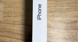 New
													Apple iPhone SE 3rd Gen 2022 - Unlocked, Midnight, 64 GB, A2595, photo 2 of 4