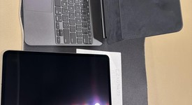 Mint
													Apple iPad Pro 13" (M4) 2024 - Unlocked, Black, 2 TB, 16 GB, A2926, Standard Glass, photo 2 of 15