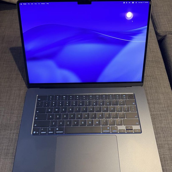 MacBook Air 2026 (M5) - 15 inch - 512 GB, Midnight, 16 GB, Apple M5 10-Core (10-core GPU)