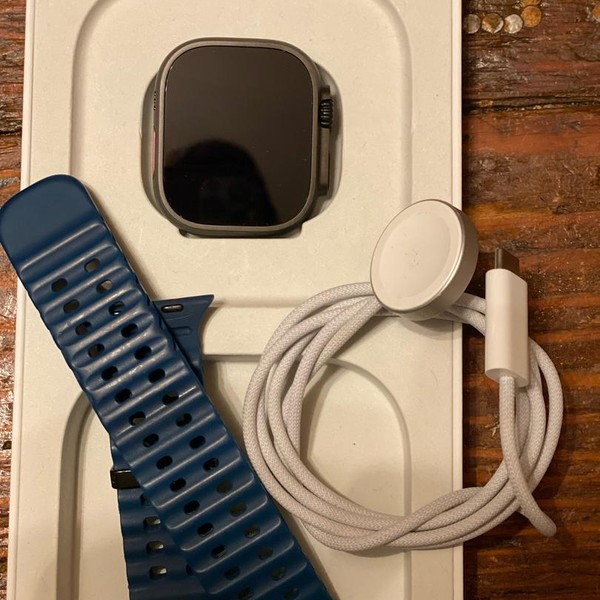 Apple Watch Ultra 2 49mm - Unlocked, Black, A2986