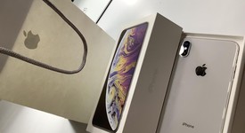 Good
													Apple iPhone Xs Max - Unlocked, Silver, 64 GB, A1921, photo 3 of 9