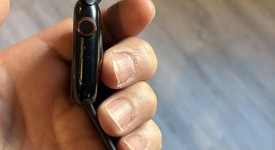 Good
													Apple Watch Series 7 45mm - Unlocked, Midnight, A2477 - Cellular, Aluminum, photo 4 of 5