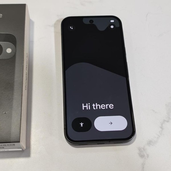 Google Pixel 10 - Unlocked, 128 GB, Obsidian, GLBW0