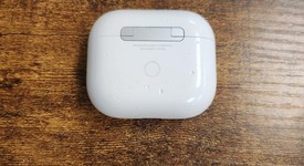 Used
													Apple AirPods 3rd Gen - MagSafe Case, photo 1 of 5