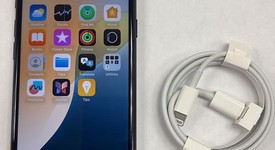 Mint
													Apple iPhone SE 3rd Gen 2022 - Unlocked, Midnight, 64 GB, A2595, photo 1 of 9