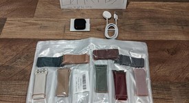 Good
													Apple Watch SE 2nd Gen 40mm - Unlocked, Midnight, A2726 - Cellular, Aluminum, photo 1 of 10