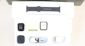 Mint
													Apple Watch Series 4 40mm - Gray, A1977 - GPS, Aluminum, photo 1 of 7