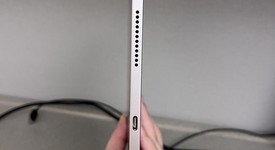 Mint
													Apple iPad Air 5th Gen - Wi-Fi, Pink, 64 GB, A2588, photo 4 of 6