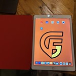 Good Apple iPad Pro 12.9 inch 1st Gen 2015 - Wi-Fi, 128 GB, Silver, A1584, 1st Gen 2015
