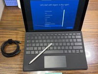 Microsoft Surface Pro 5 (2017)
