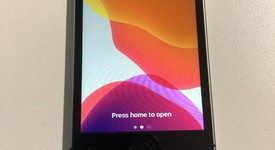 Good
													Apple iPhone SE 1st Gen 2016 - Unlocked, Grey, 32 GB, A1662, photo 1 of 4
