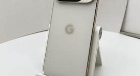 Mint
													Google Pixel 10 Pro - Unlocked, Porcelain, 256 GB, G4QUR, photo 3 of 5