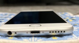Good
													Apple iPhone 6S - Verizon, Silver, 16 GB, A1688, photo 4 of 6