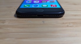 Good
													Apple iPhone SE 3rd Gen 2022 - Unlocked, Midnight, 128 GB, A2595, photo 4 of 13
