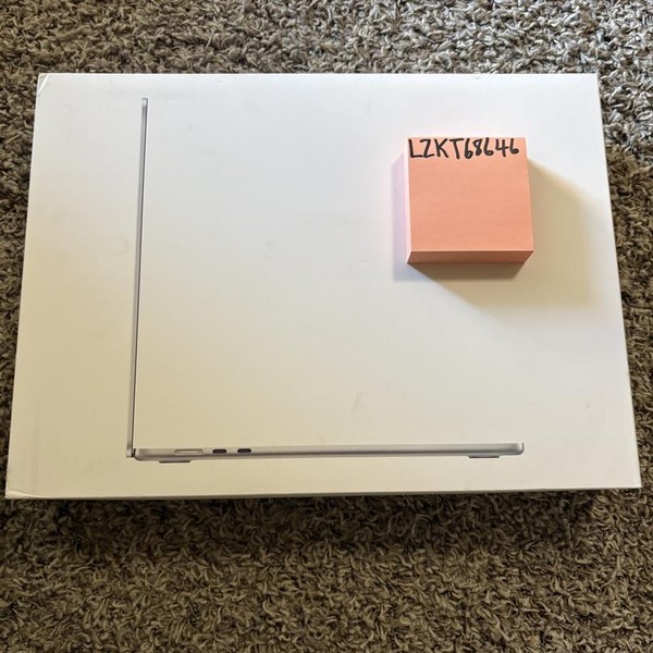 MacBook Air 2024 (M3) - 15 inch - 256 GB, Silver, 8 GB, Apple M3, 10-core GPU