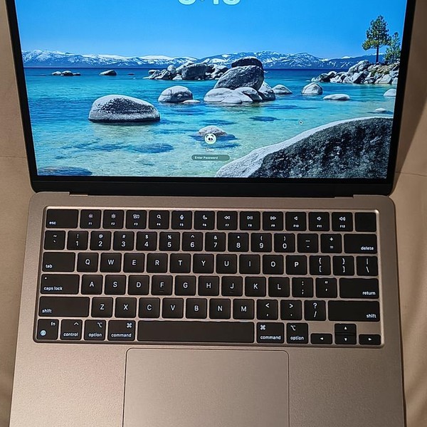 MacBook Air 2024 (M3) - 13 inch - 256 GB, Gray, 16 GB, Apple M3, 8-core GPU