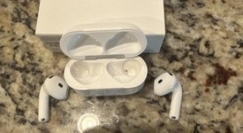 Used
													Apple AirPods 4th Gen - Standard, photo 2 of 4