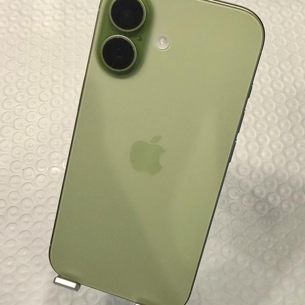 Apple iPhone 17 - Unlocked, 512 GB, Sage, A3258