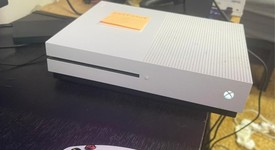 Good
													Xbox One S (2016) - White, 1 TB, All Digital Edition, photo 4 of 5