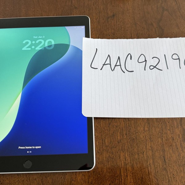 Apple iPad 9th Gen - Wi-Fi, 64 GB, Silver, A2602