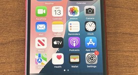 Fair
													Apple iPhone SE 3rd Gen 2022 - Unlocked, Red, 256 GB, A2595, photo 2 of 11