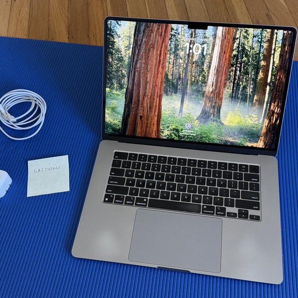 MacBook Air 2024 (M3) - 15 inch - 2 TB, Gray, 24 GB, Apple M3, 10-core GPU