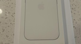 New
													Apple iPhone 16 - Verizon, White, 256 GB, A3081, photo 1 of 3