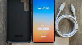 Mint
													Samsung Galaxy S24 - Unlocked, Green, 128 GB, 8 GB, SM-S921U1, photo 2 of 7