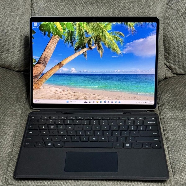 Microsoft Surface Pro 11 - 1 TB, Platinum, 32 GB, Snapdragon X Elite