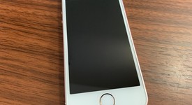 Good
													Apple iPhone SE 1st Gen 2016 - Unlocked, Rose Gold, 64 GB, A1662, photo 3 of 4