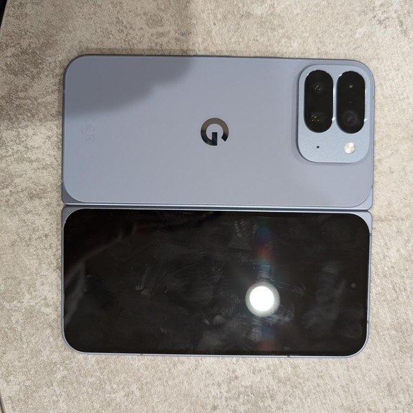 Google Pixel 10 Pro Fold - Unlocked, 512 GB, Moonstone, GU0NP