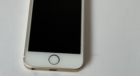 Good
													Apple iPhone SE 1st Gen 2016 - Unlocked, Gold, 16 GB, A1662, photo 2 of 7