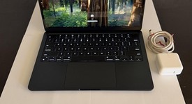 Mint
													MacBook Air 2024 (M3) - 13" - Apple M3, Midnight, 256 GB, 16 GB, 8-core GPU, photo 1 of 12