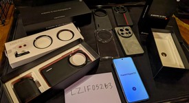 Mint
													Xiaomi 15 Ultra - Unlocked Non-US, Silver, 512 GB, 16 GB, photo 4 of 10