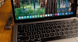 Good
													MacBook Pro 2018 (With Touch Bar) - 13" - I5, Silver, 256 GB, 16 GB, photo 2 of 8
