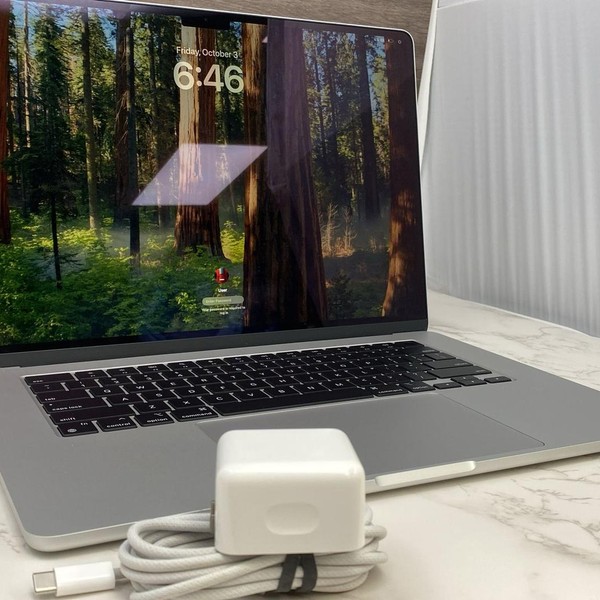 MacBook Air 2024 (M3) - 15 inch - 512 GB, Silver, 16 GB, Apple M3, 10-core GPU