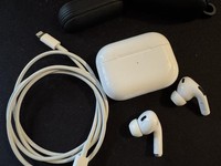 Apple AirPods Pro 2