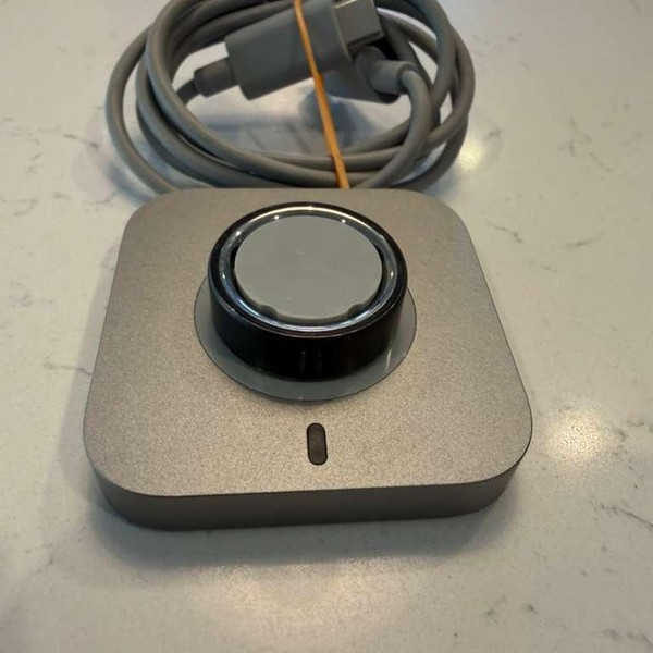 Oura Ring Gen 4 - Stealth, Size 8