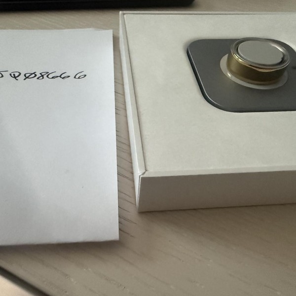 Oura Ring Gen 4 - Gold, Size 8
