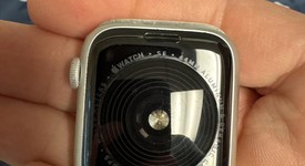 Good
													Apple Watch SE 1st Gen 44mm - Silver, A2352 - GPS, Aluminum, photo 3 of 8