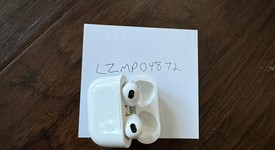 Used
													Apple AirPods 3rd Gen - MagSafe Case, photo 2 of 5
