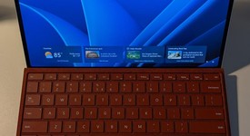 Mint
													Microsoft Surface Pro 11 - Platinum, 256 GB, 16 GB, photo 2 of 5