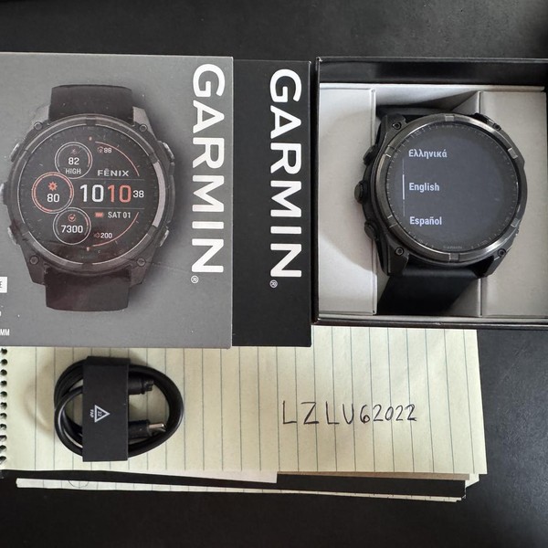 Garmin Fenix 8 - Carbon, SOLAR