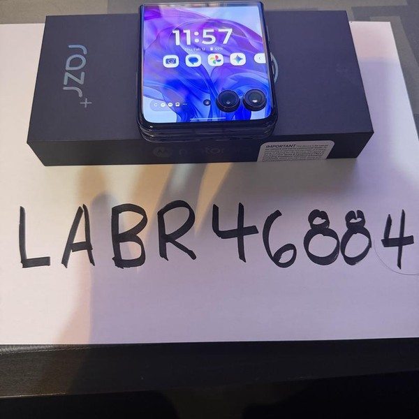 Motorola Razr Plus (2024) - Unlocked, 256 GB, Navy Blue, 12 GB